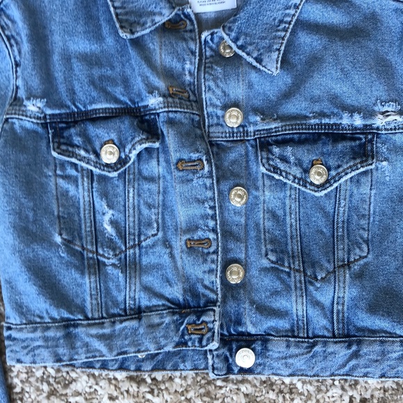 Zara Distressed Jean Jacket Medium Blue Wash Sz XS - Picture 3 of 9